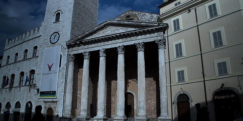 Assisi 00 06 18 18 still114