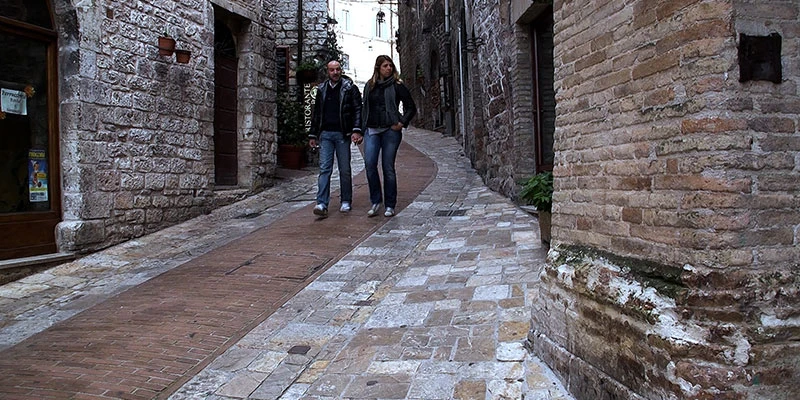 Assisi 00 10 58 20 still169