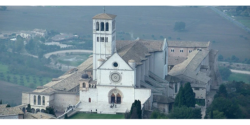 Assisi 00 15 06 16 still206
