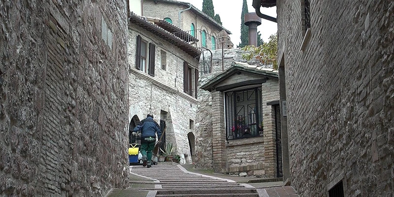 Assisi 00 17 00 26 still228