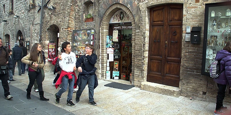 Assisi 00 20 06 13 still255