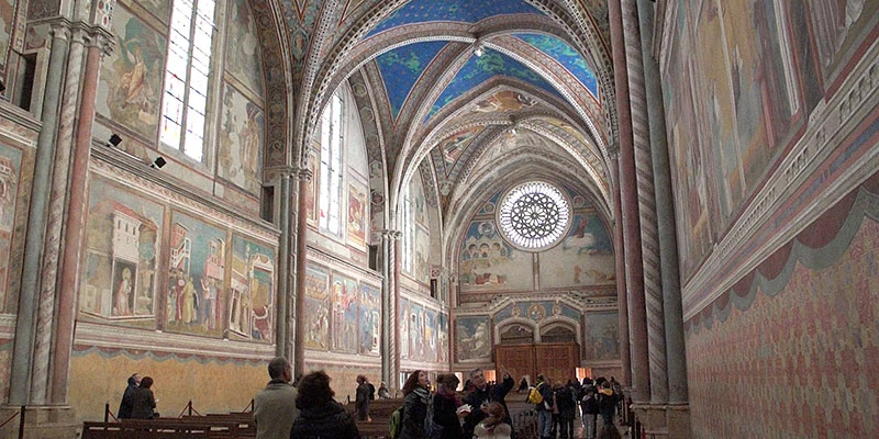 Assisi 00 22 04 20 still283