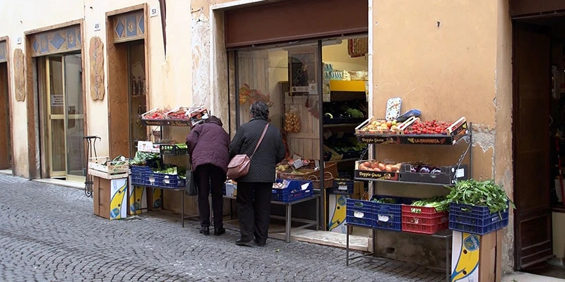 Bevagna 00 05 54 17 still131