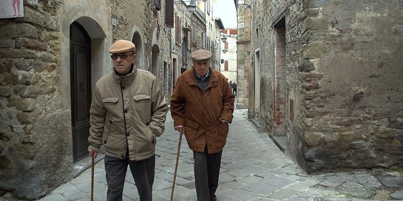 Bevagna 00 18 10 15 still325