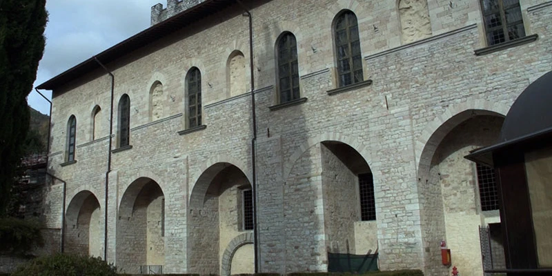 Gubbio 3 00 01 08 16 still055