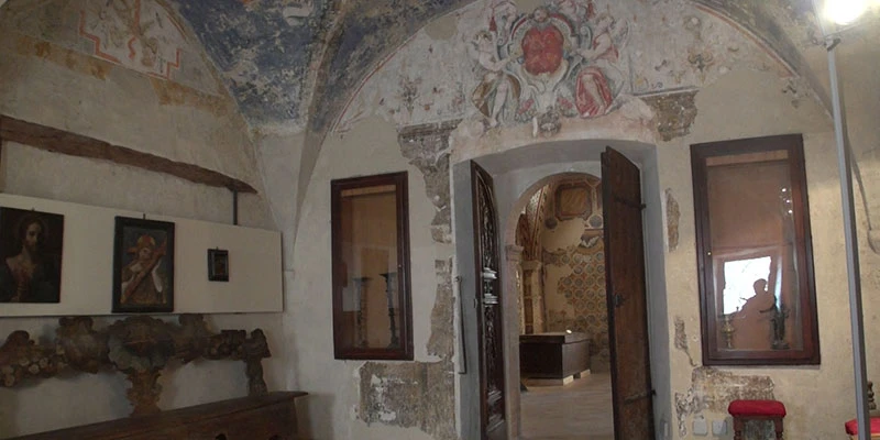 15 montefalco gozzoli 00 08 01 29 still055