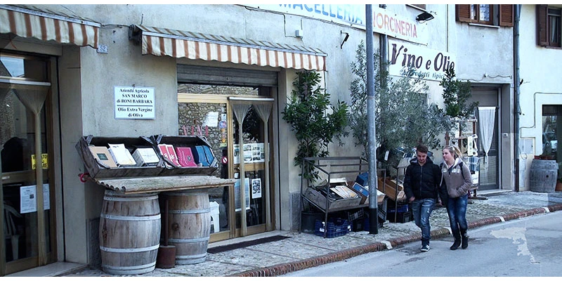 Montefalco umbria n2l 00 11 47 03 still180b