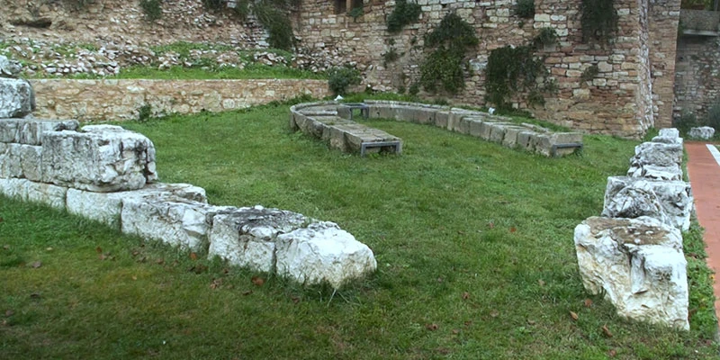 Spello umbria italy complete tour n2l 00 05 39 03 still015