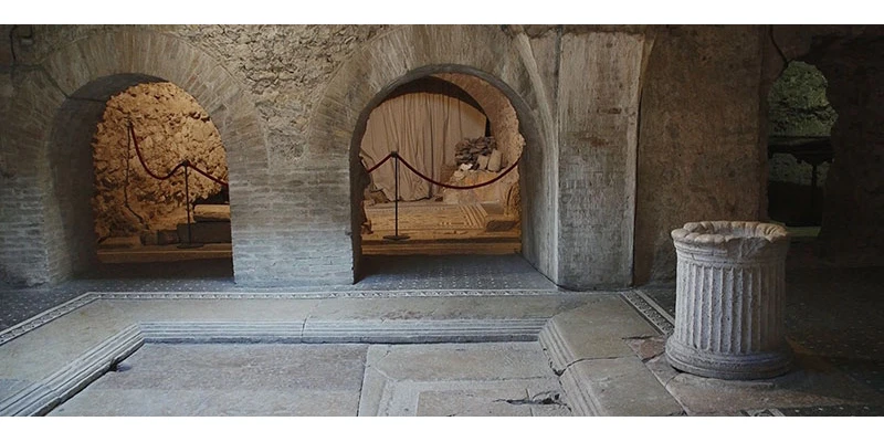 Spoleto monuments ff 00 10 45 00 still317sh