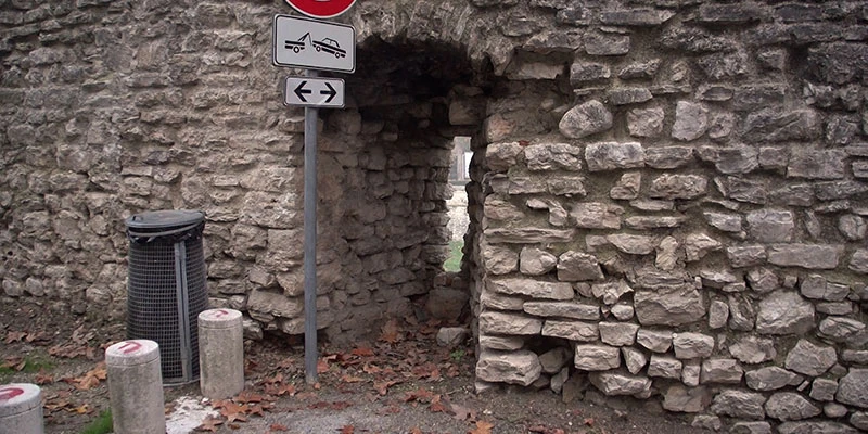 Spoleto monuments ff 00 14 58 18 still367sh