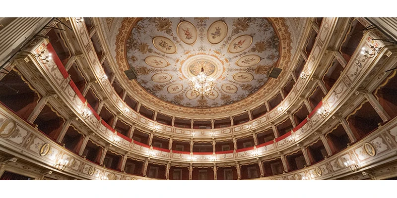 Municipal theater of todi