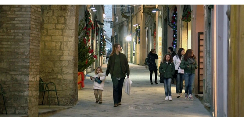 Todi1 00 02 45 25 still044