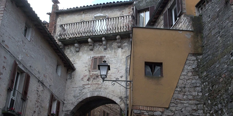 Todi2 00 06 05 15 still152