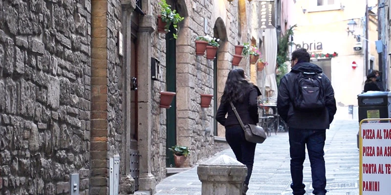Todi3 00 01 25 12 still035