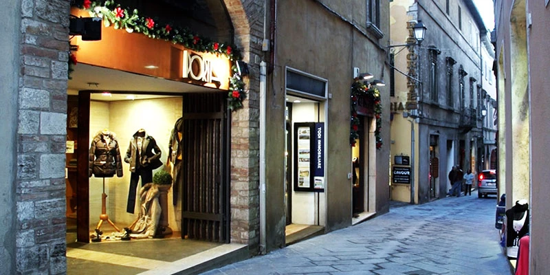 Todi3 00 01 49 01 still041