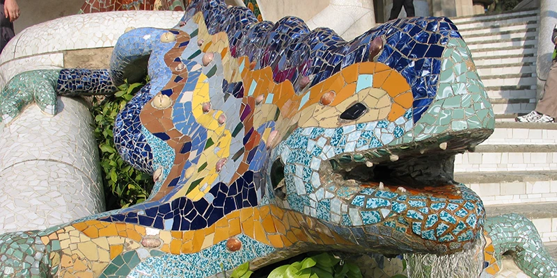 Trencadís mosaic tiles on curved bench at Parc Güell