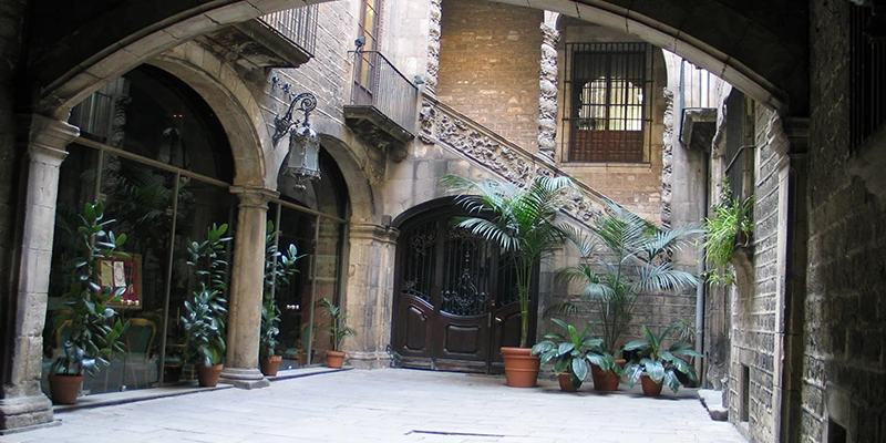 Courtyard entrance to the Picasso Museum