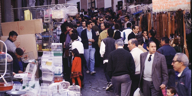 The enormous Rastro flea market held on Sundays along Ribera de Curtidores