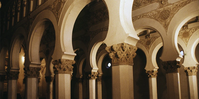 Santa María la Blanca synagogue with horseshoe arches and octagonal columns