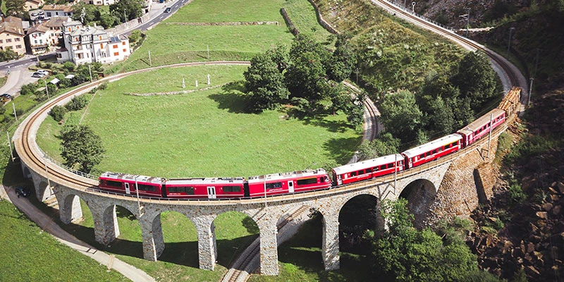 Bernina2 train