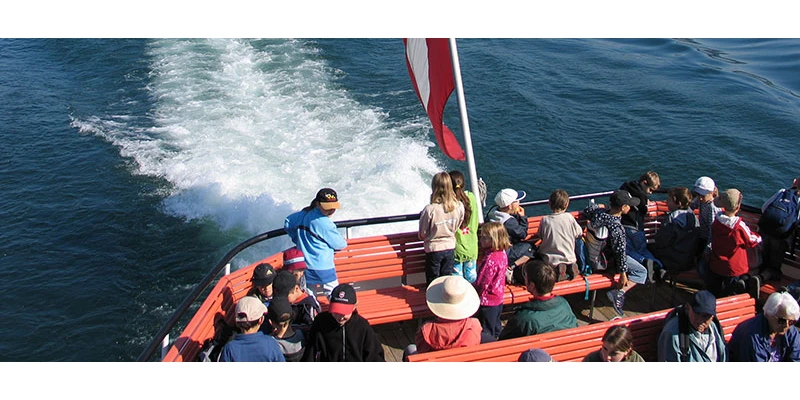 Boat dining