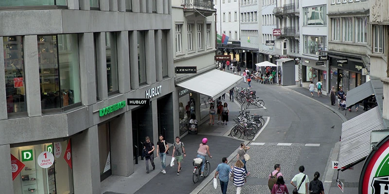 Falkenplatz cafes