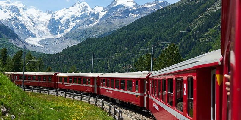 Trains (32)