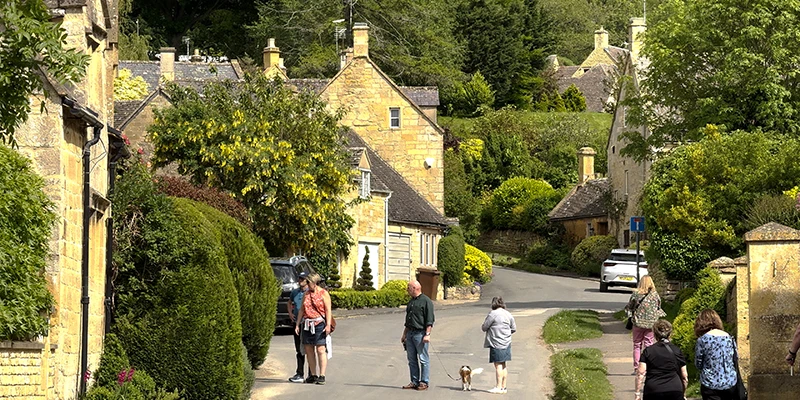 Approach to Stanton village