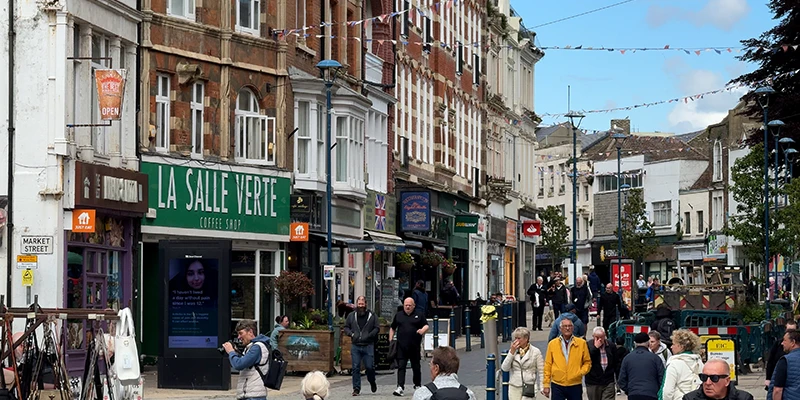 The main street in Dover with La Salle Verte cafe