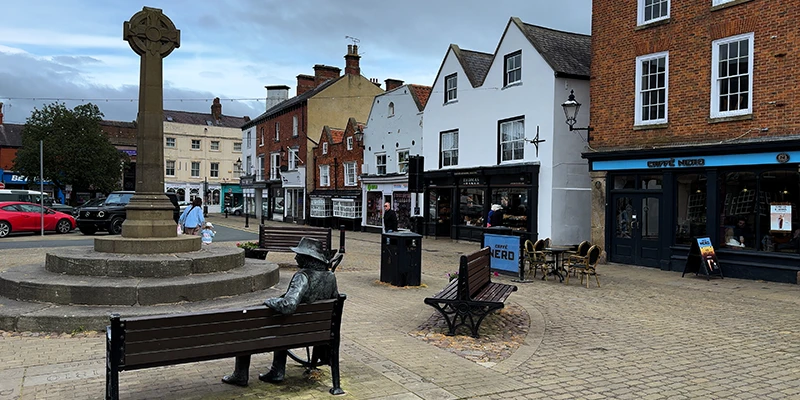 The Market Cross of 1748 in the middle of Knaresborough Market Place