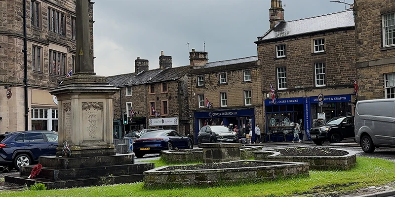 The war memorial and open square in Bakewell