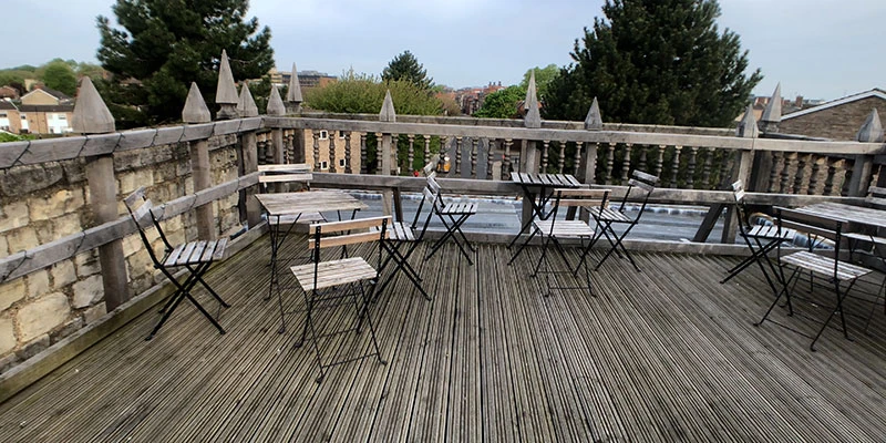 Gatehouse café