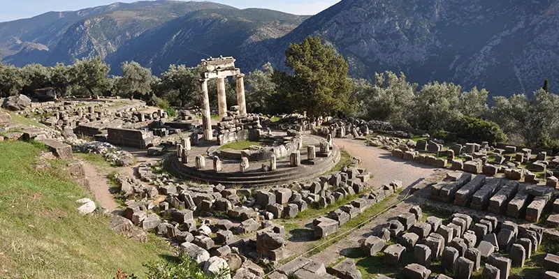 Tholos 10 - ruins physical setting and sense of scale