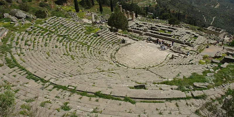 Delphi view 08 14 - theater commanding view over sanctuary