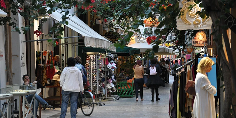 Shops and shoppers in the Nafplion old town
