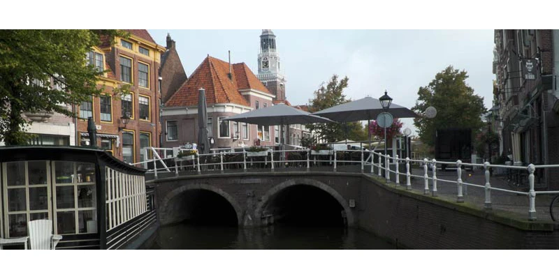 Alkmaar town 00 00 04 19 still008
