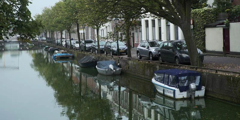 Alkmaar town 00 00 26 28 still014