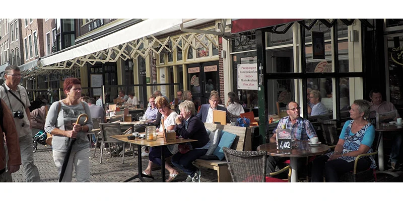 Alkmaar town 00 12 17 28 still118
