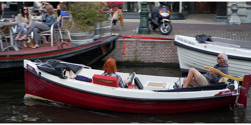 Leiden walking tour 00 00 40 08 still456
