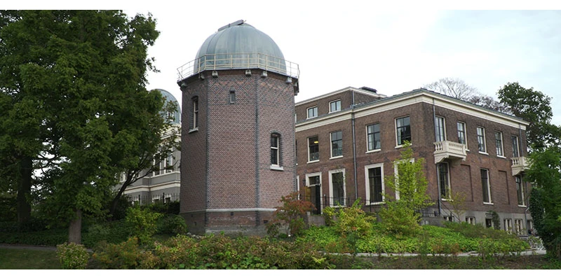 Leiden canal boat tour 00 05 56 27 still082