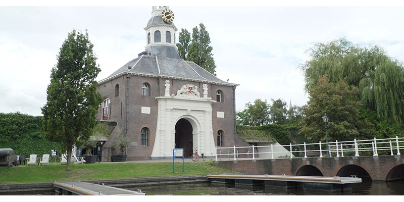 Leiden canal boat tour 00 11 00 14 still131
