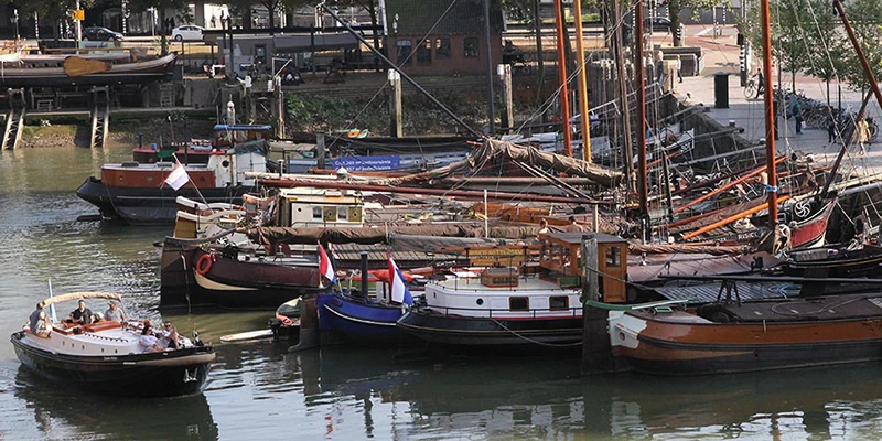 Old harbor (1)