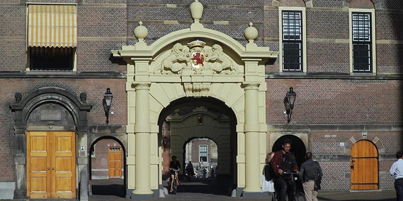 Hague ff 13 34 16 ff